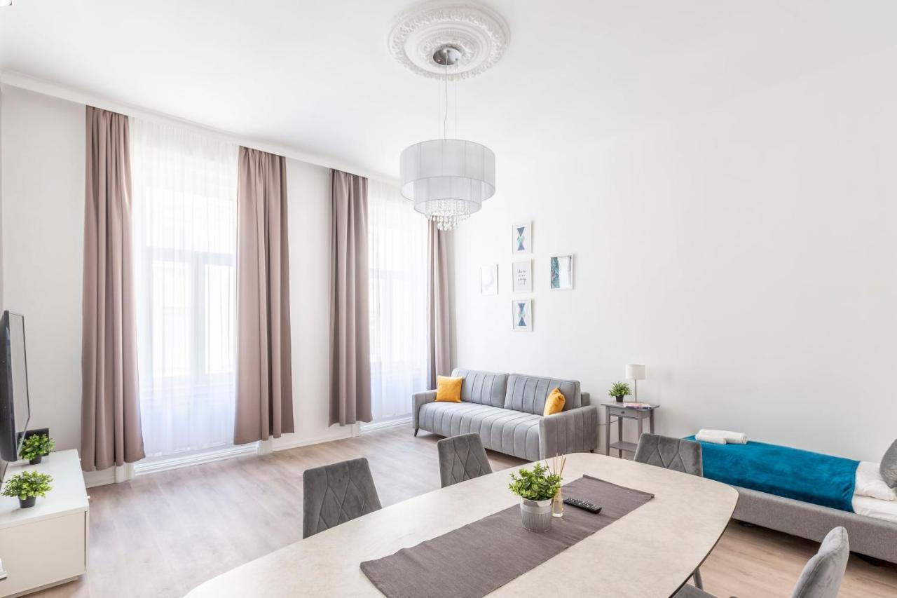 Exclusive Downtown Apartment In The Heart Of Budapest Eksteriør billede