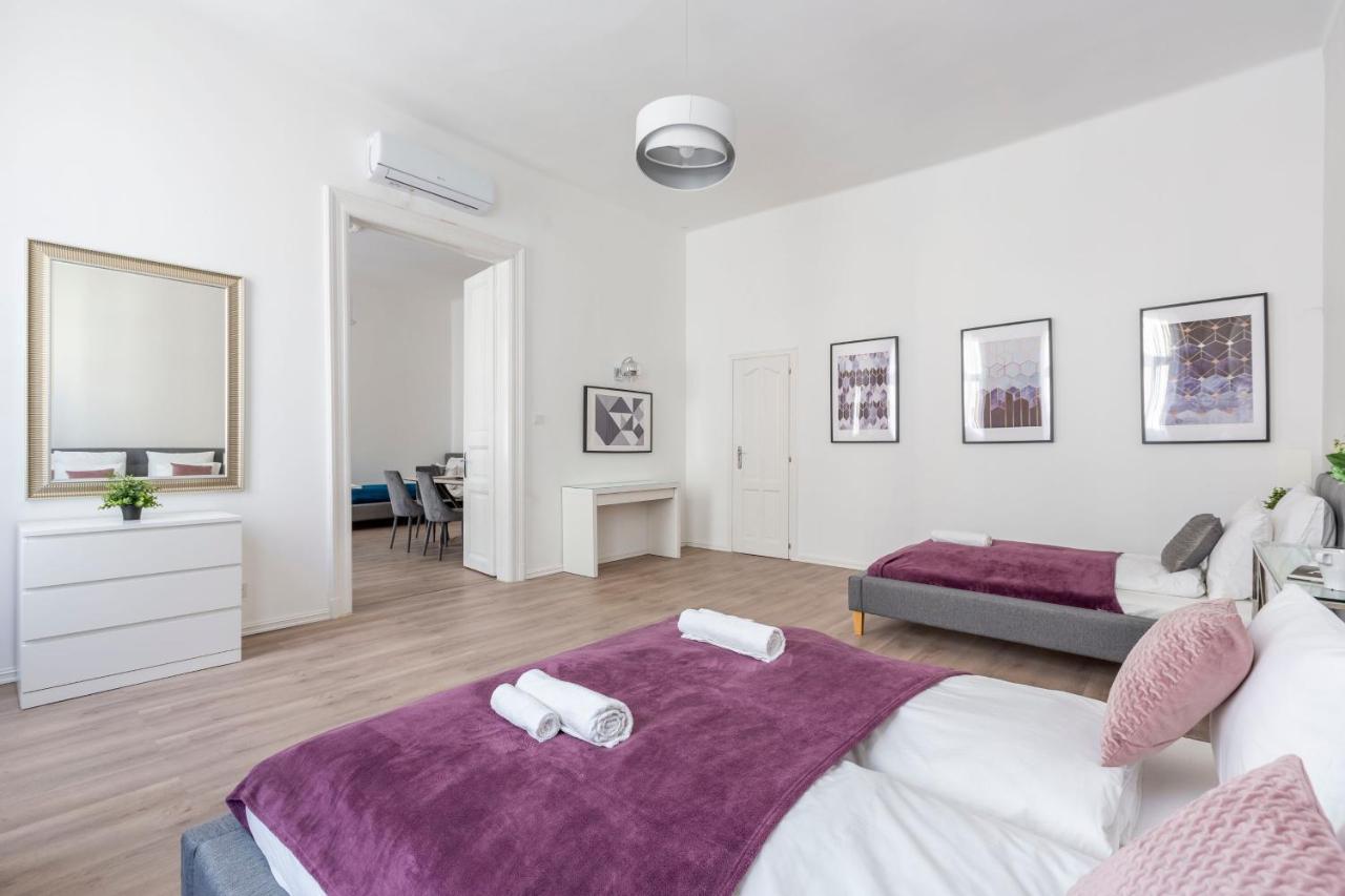 Exclusive Downtown Apartment In The Heart Of Budapest Eksteriør billede