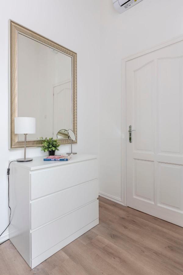 Exclusive Downtown Apartment In The Heart Of Budapest Eksteriør billede
