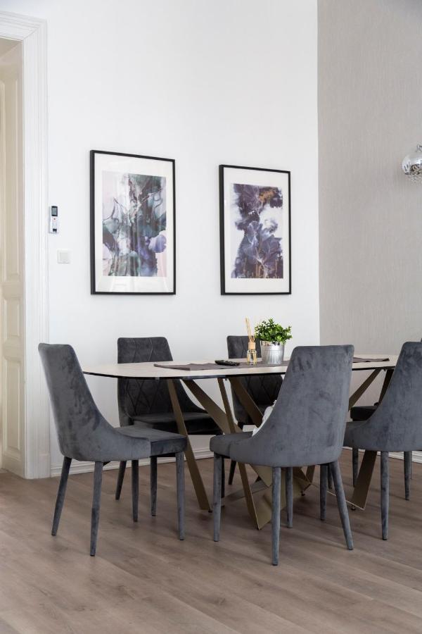 Exclusive Downtown Apartment In The Heart Of Budapest Eksteriør billede